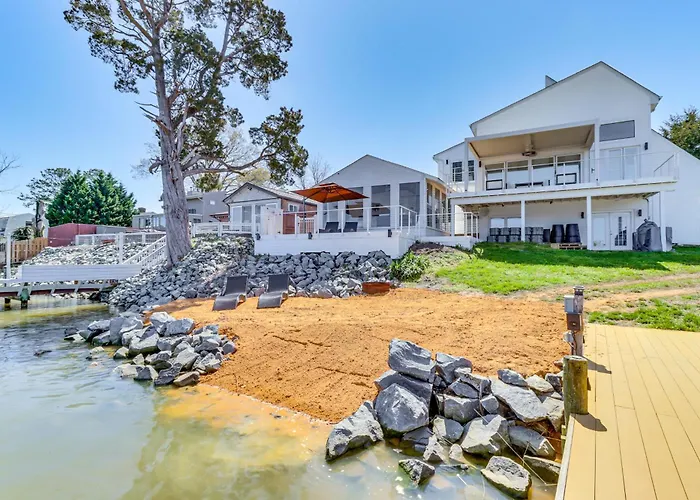 White Sail On The Potomac - Coastal Modern